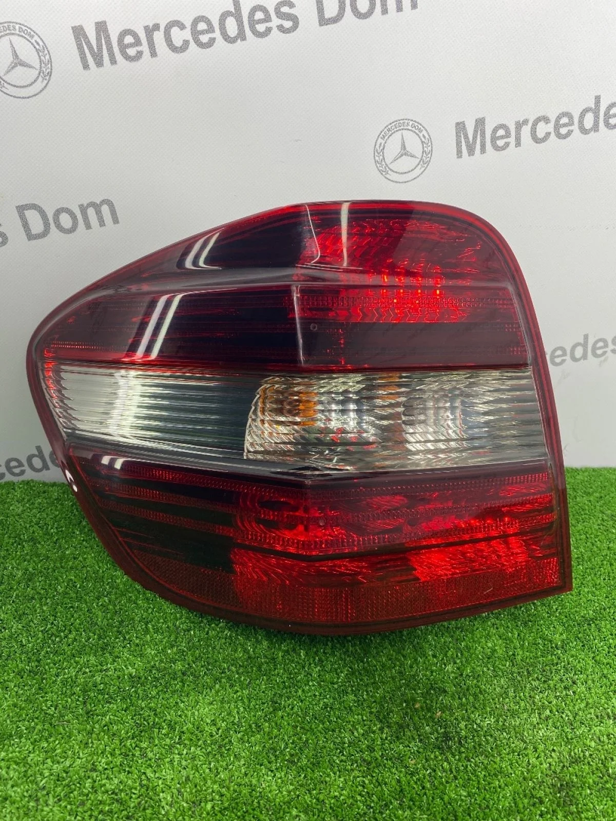 Фонарь задний левый Mercedes-Benz M-класс W164 рестайлинг (2008—2011)