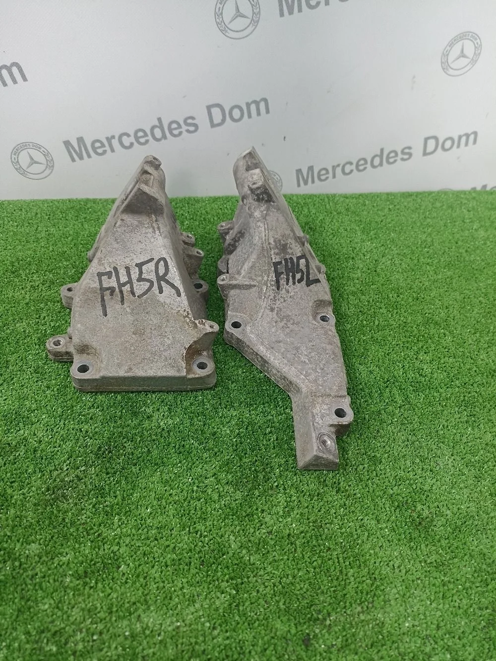 Кронштейн двигателя правый Mercedes-Benz GL-класс X166 (2012—2016)