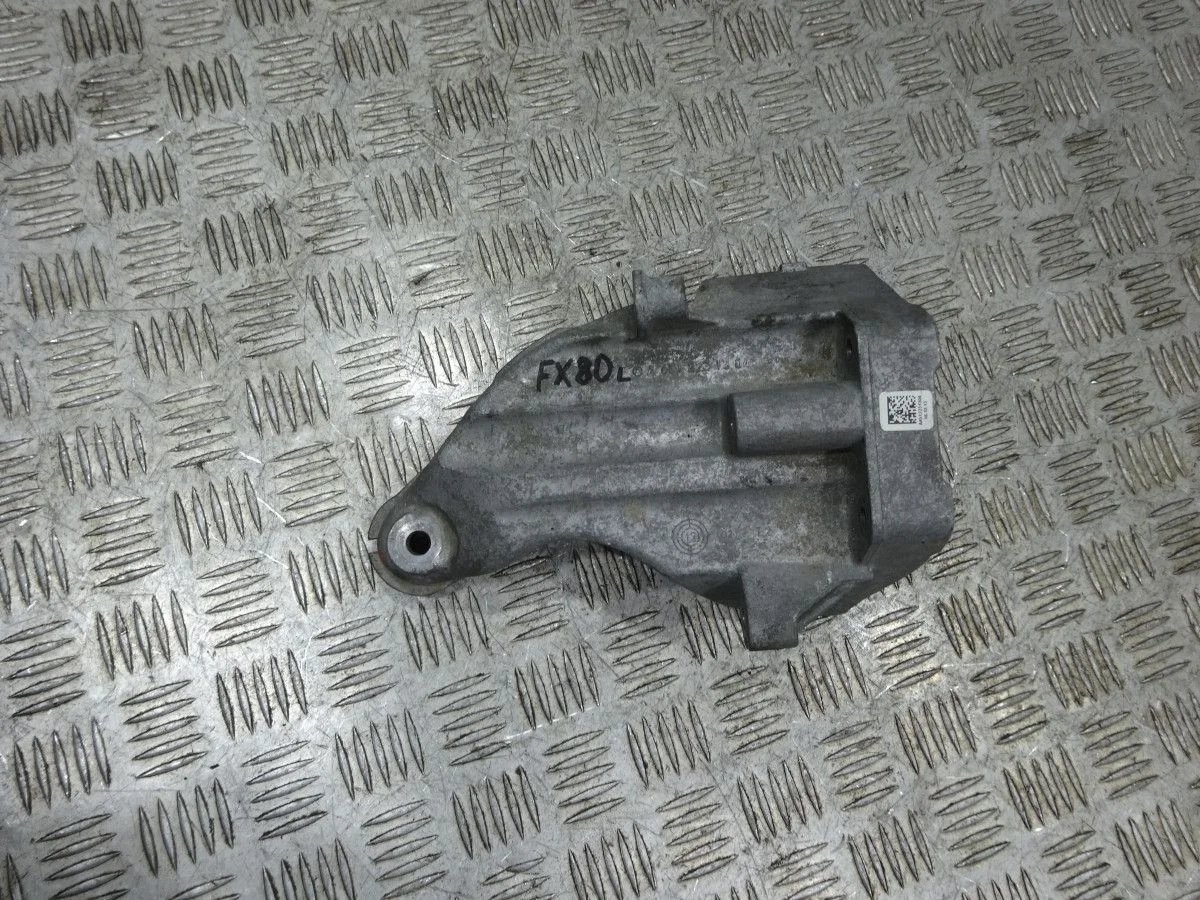 Кронштейн двигателя левый Mercedes-Benz GLK-класс X204 рестайлинг (2012—2015)