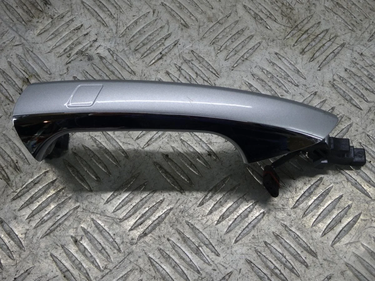 Ручка двери наружная левая Mercedes-Benz E-класс W212/S212/C207/A207 (2009—2013)