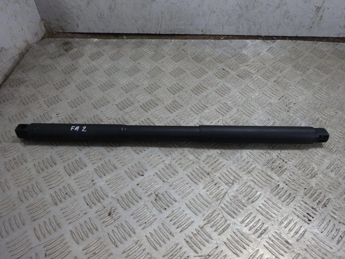 Амортизатор двери багажника Mercedes-Benz GL-класс X166 (2012—2016)