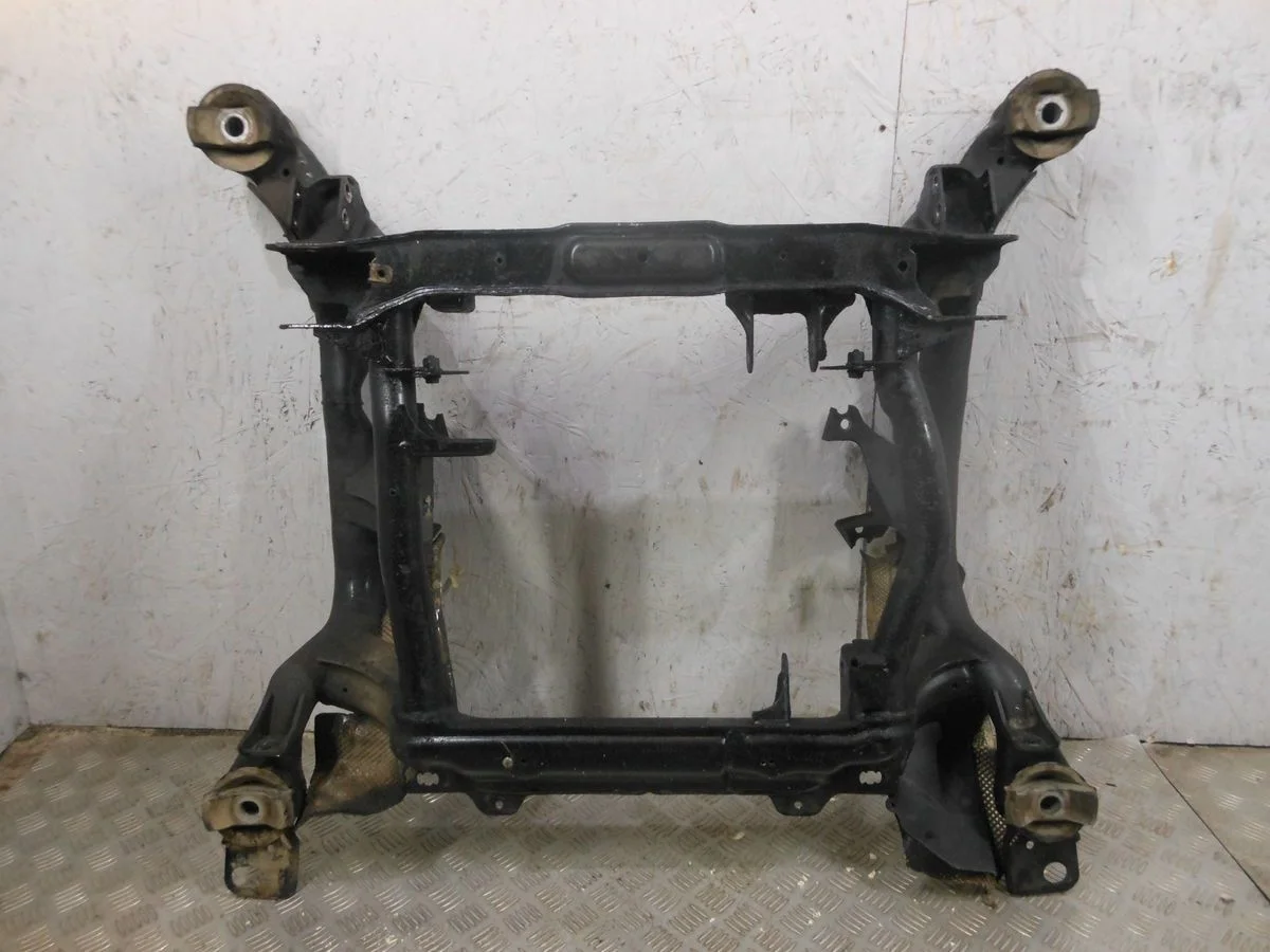 Балка подмоторная Mercedes-Benz M-класс W164 (2005—2008)