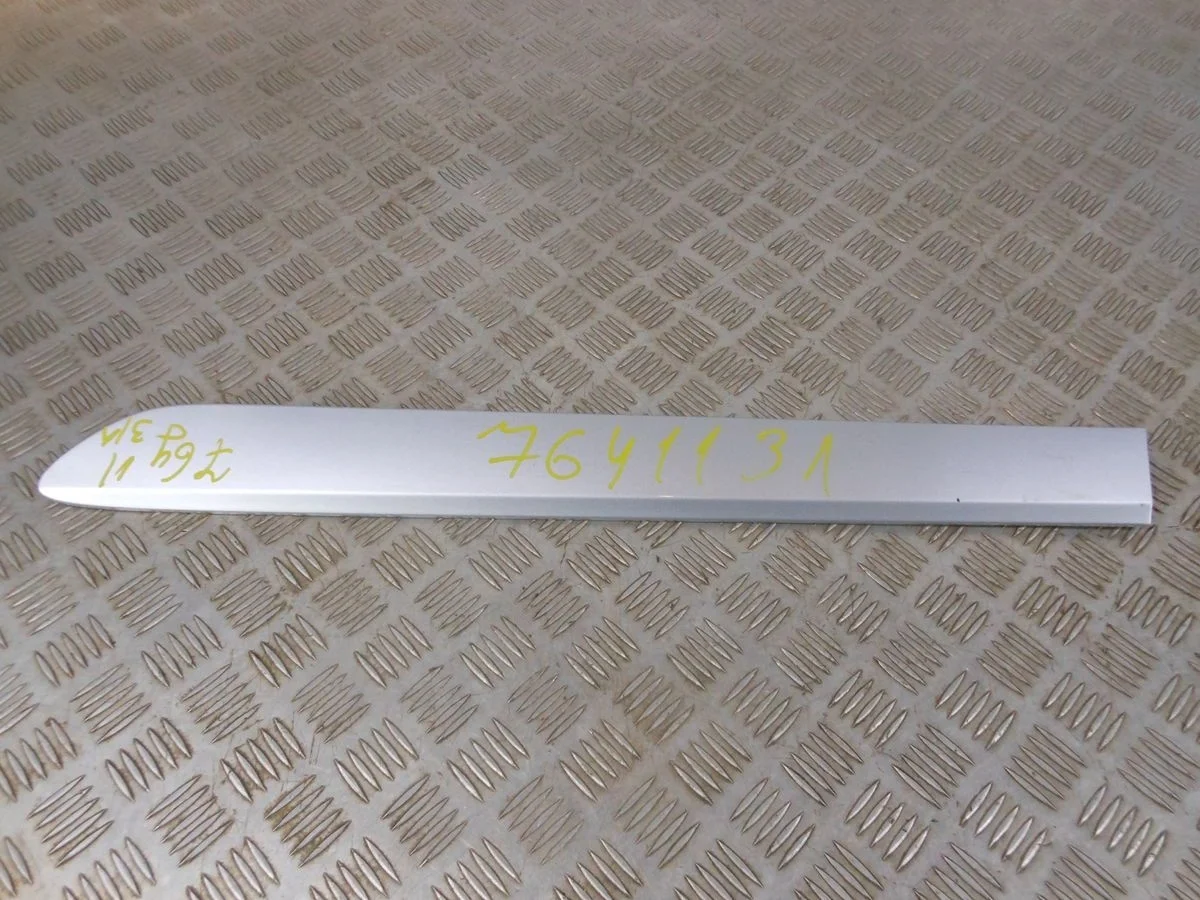 Молдинг задней левой двери Mercedes-Benz M-класс W164 рестайлинг (2008—2011)