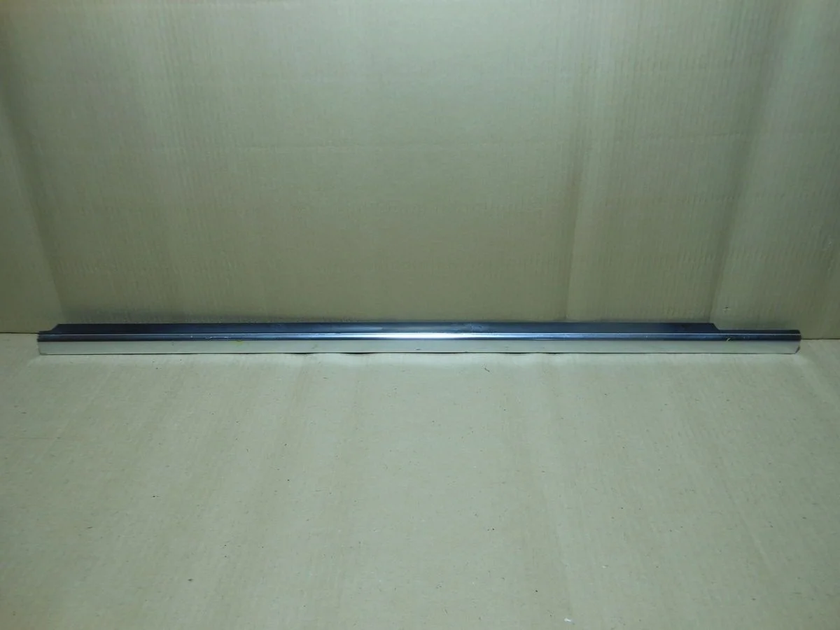 Накладка стекла переднего левого Mercedes-Benz E-класс W212/S212/C207/A207 (2009—2013)