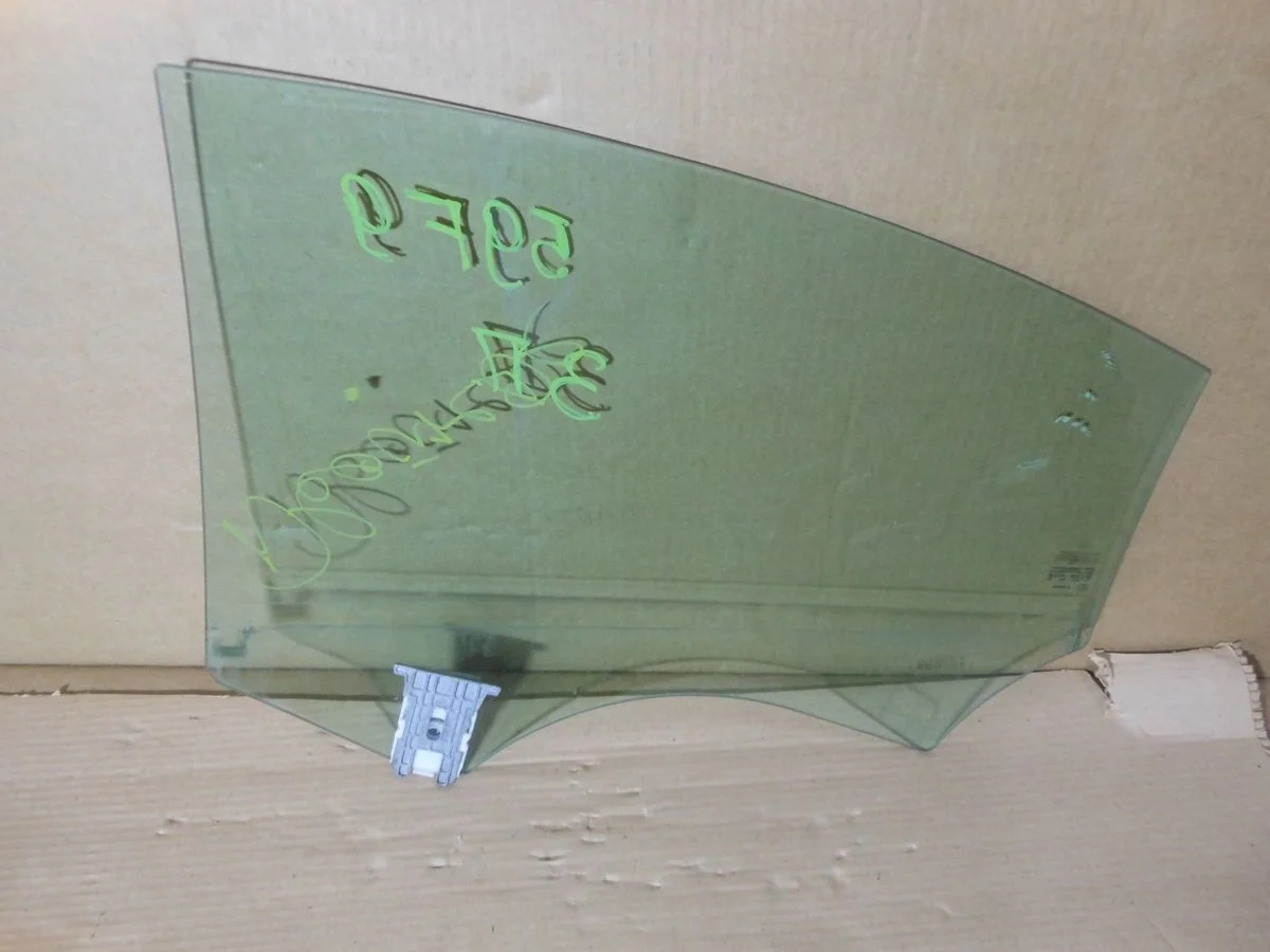 Стекло двери задней правой Mercedes-Benz CLS-класс C218/X218 (2010—2014)