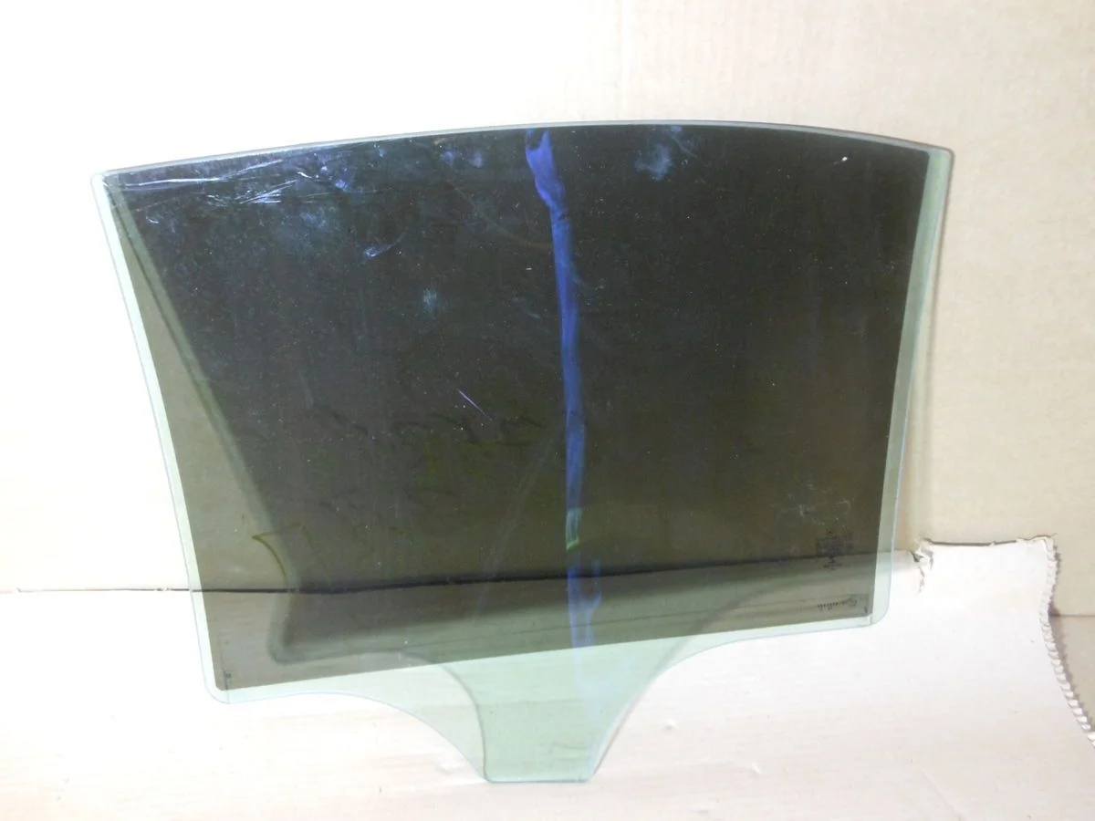 Стекло двери задней правой Mercedes-Benz C-класс W205/S205/C205/A205 (2014—2018)