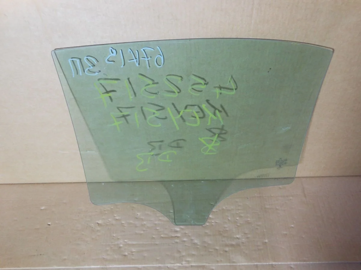 Стекло двери задней правой Mercedes-Benz C-класс W205/S205/C205/A205 (2014—2018)