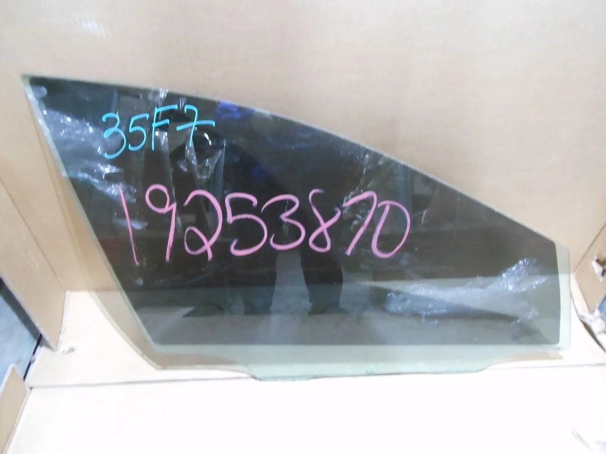 Стекло двери передней правой Mercedes-Benz R-класс W251 (2005—2007)