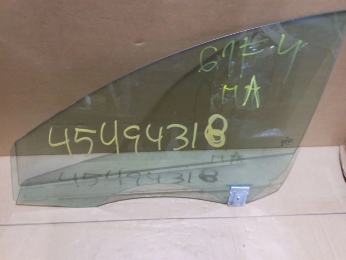 Стекло двери передней левой Mercedes-Benz CLS-класс C218/X218 (2010—2014)