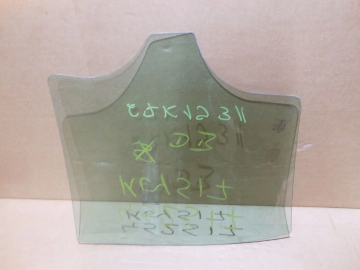 Стекло двери задней левой Mercedes-Benz C-класс W205/S205/C205/A205 (2014—2018)