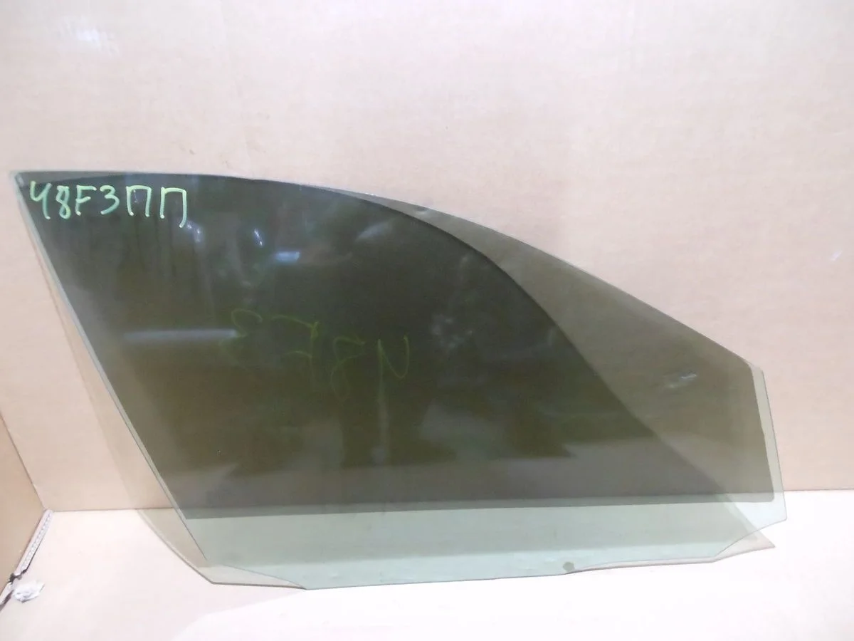 Стекло двери передней правой Mercedes-Benz C-класс W204/S204 (2006—2011)