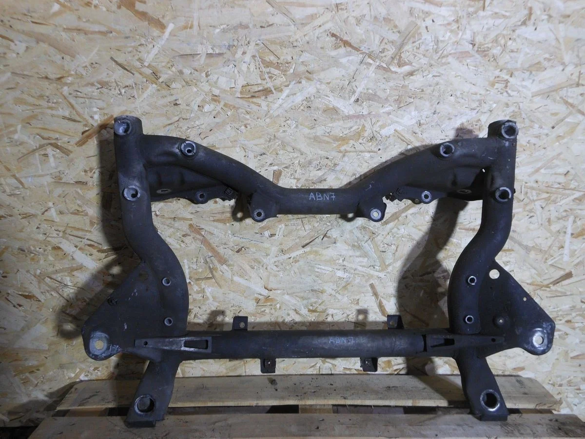 Балка подмоторная Mercedes-Benz E-класс W212/S212/C207/A207 (2009—2013)