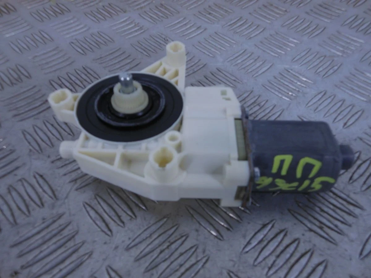 Моторчик стеклоподъемника Mercedes-Benz M-класс W164 (2005—2008)