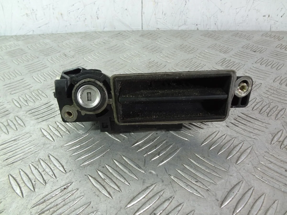 Ручка открывания багажника Mercedes-Benz CLK-класс C209/A209 (2002—2005)