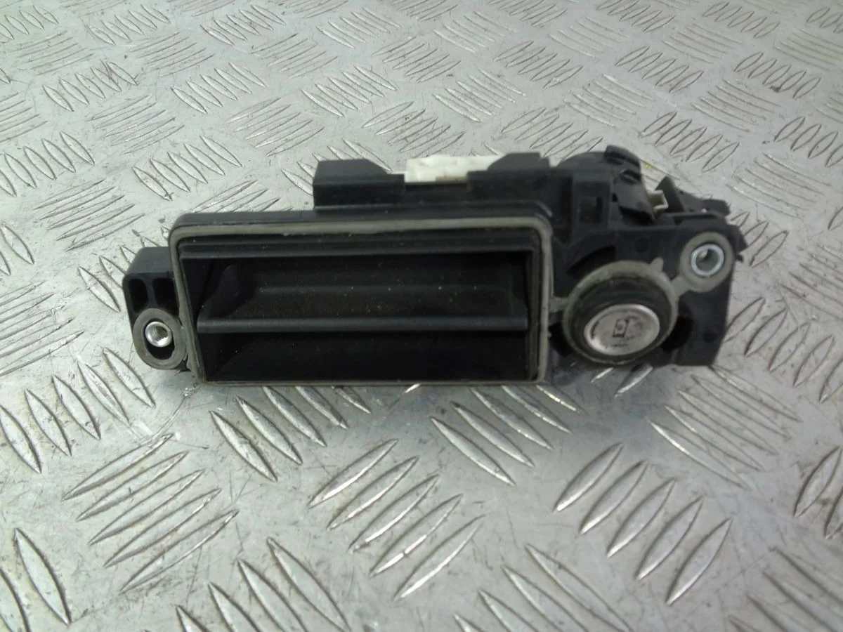 Ручка открывания багажника Mercedes-Benz CLK-класс C209/A209 (2002—2005)