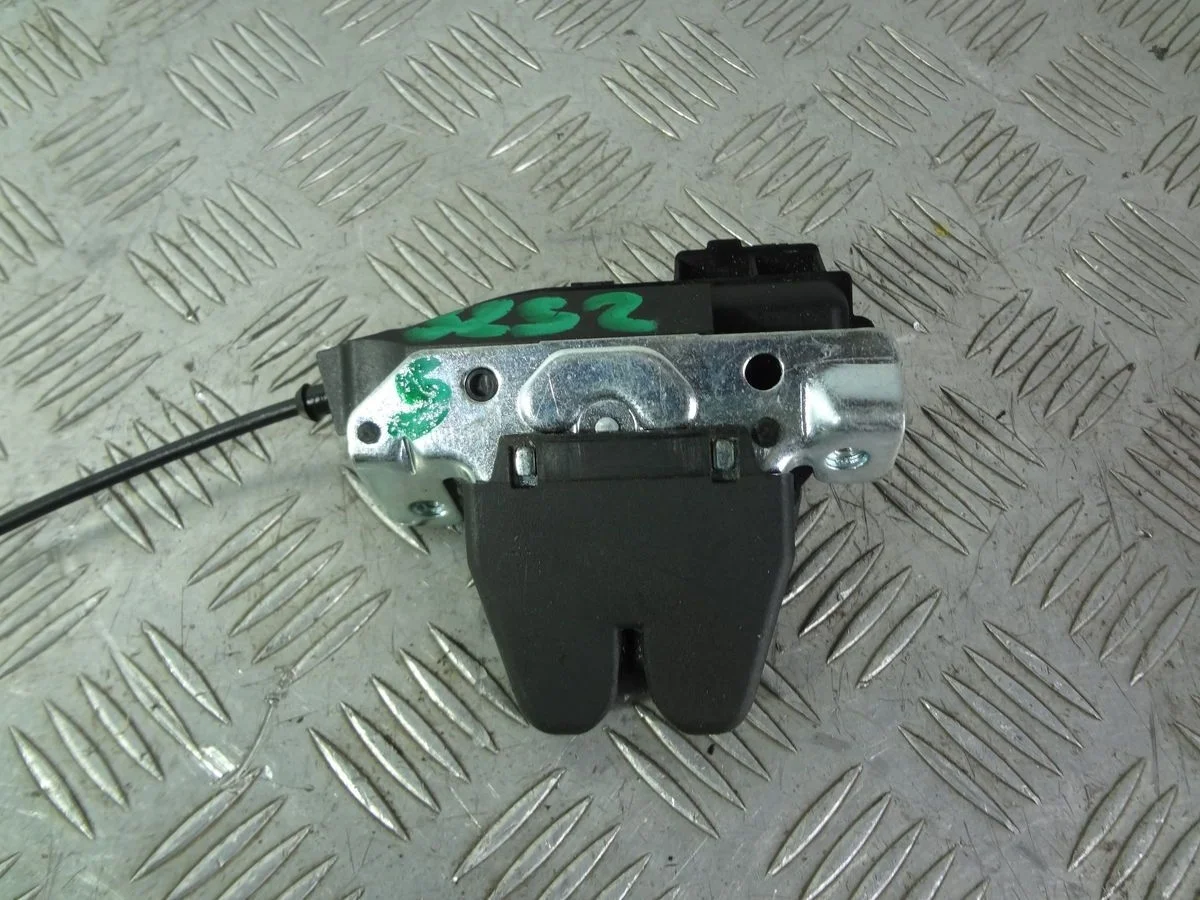 Замок багажника Mercedes-Benz E-класс W212/S212/C207/A207 (2009—2013)