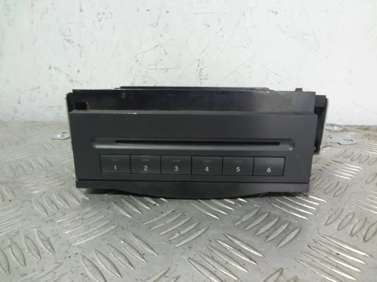 Магнитола Mercedes-Benz M-класс W164 (2005—2008)