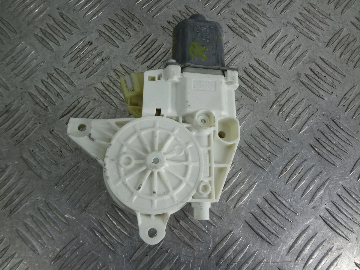 Моторчик стеклоподъемника Mercedes-Benz M-класс W164 (2005—2008)