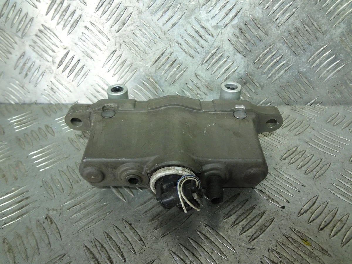 Пиропатрон Mercedes-Benz E-класс W212/S212/C207/A207 (2009—2013)