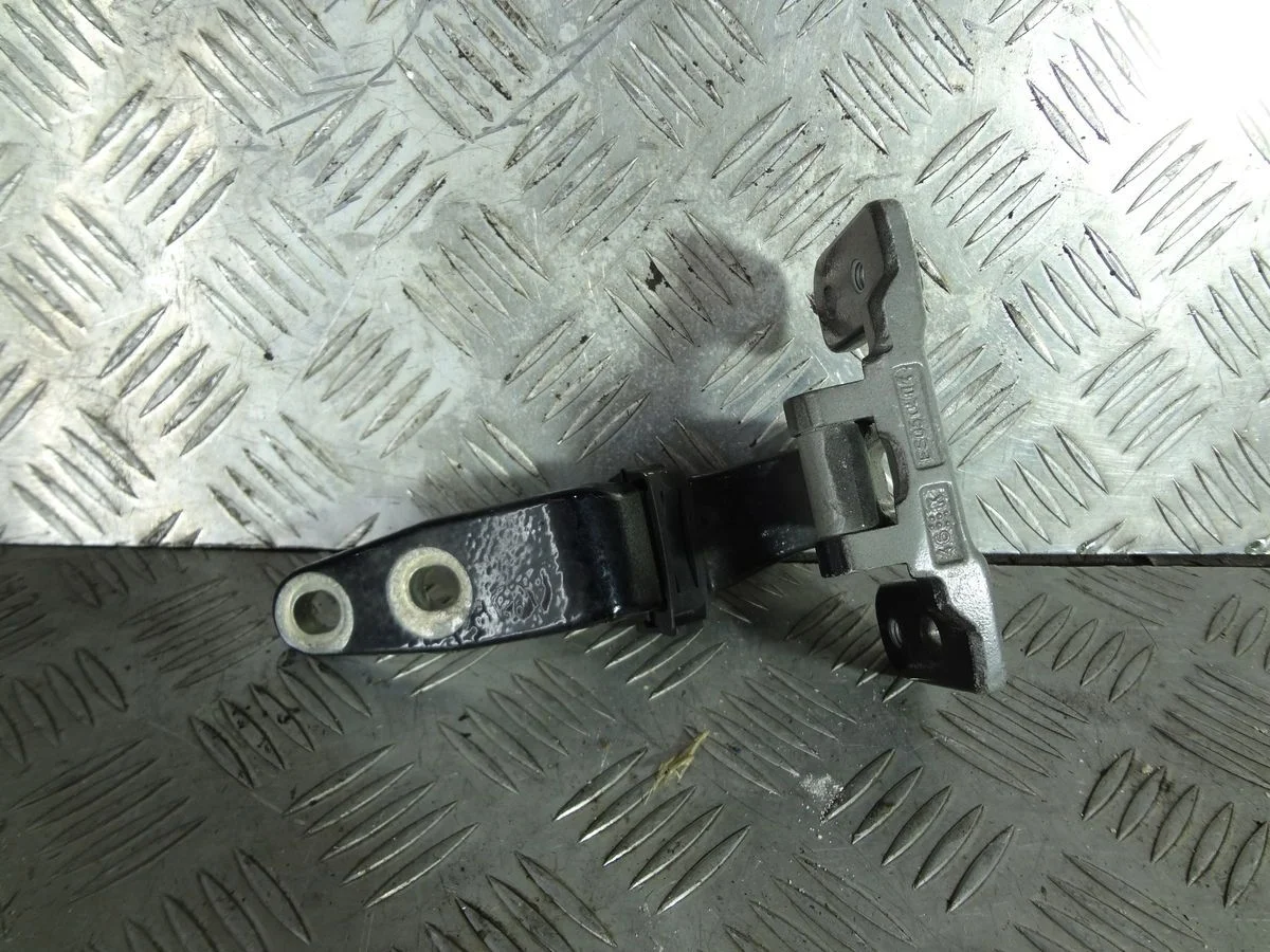 Петля двери багажника Mercedes-Benz GLK-класс X204 рестайлинг (2012—2015)