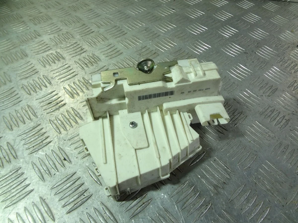 Замок двери задней правой Mercedes-Benz M-класс W164 (2005—2008)