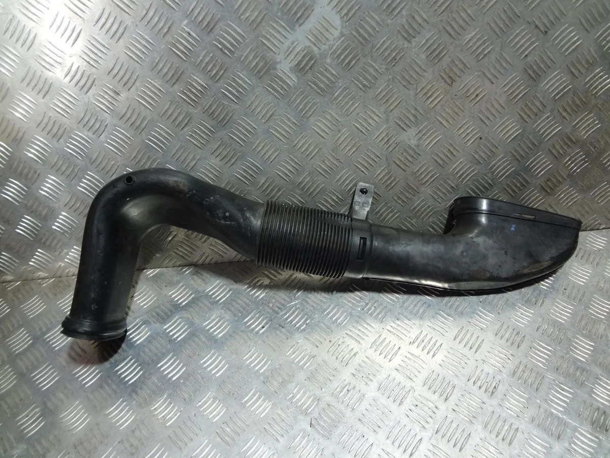 Воздуховод Mercedes-Benz E-класс W212/S212/C207/A207 (2009—2013)