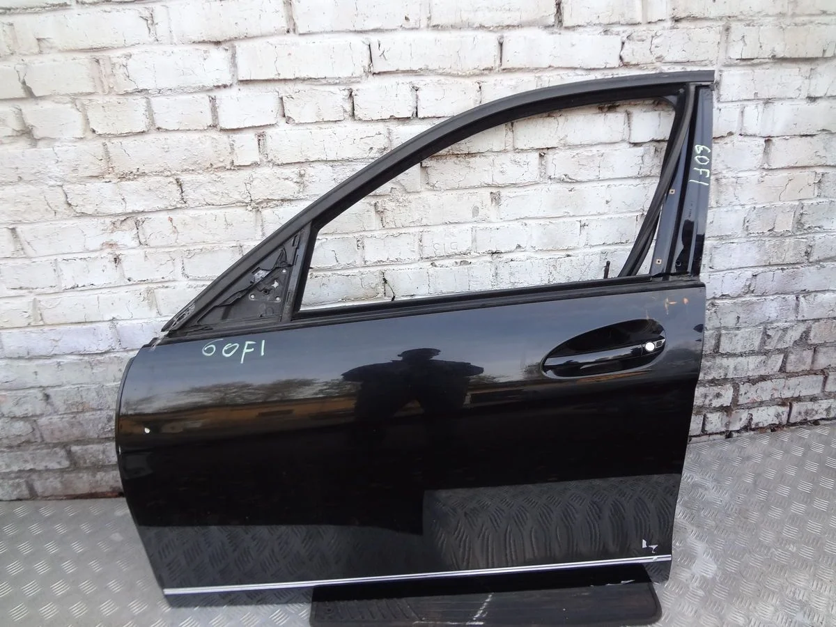 Дверь передняя левая Mercedes-Benz C-класс W204/S204 (2006—2011)