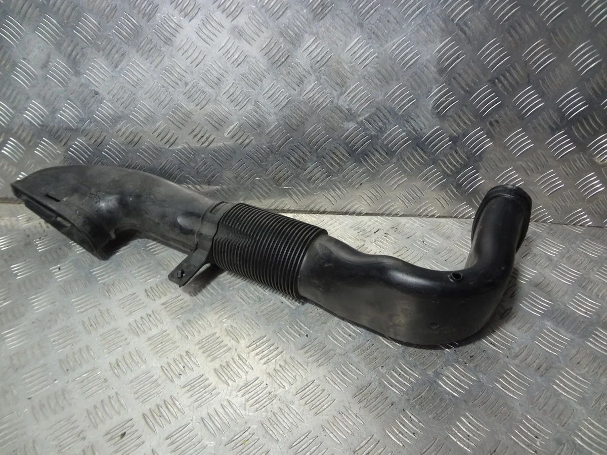 Воздуховод Mercedes-Benz C-класс W204/S204/С204 рестайлинг (2011—2015)