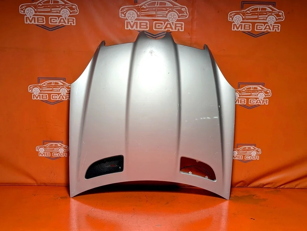 Капот Mercedes-Benz