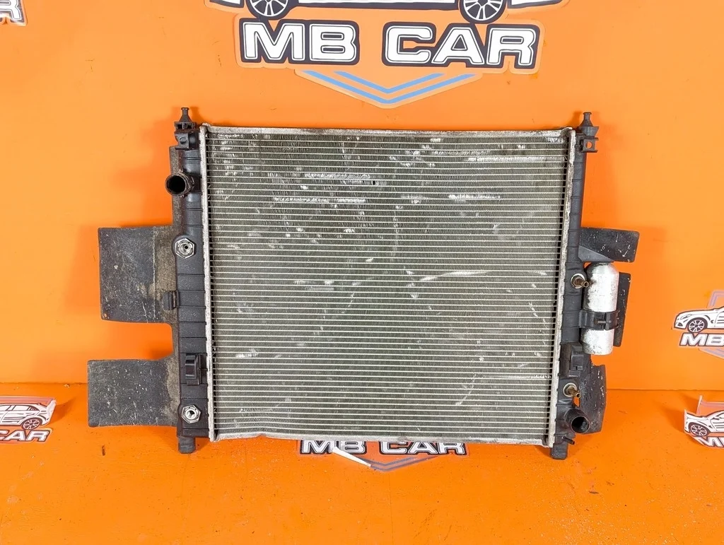 Радиатор Mercedes-Benz