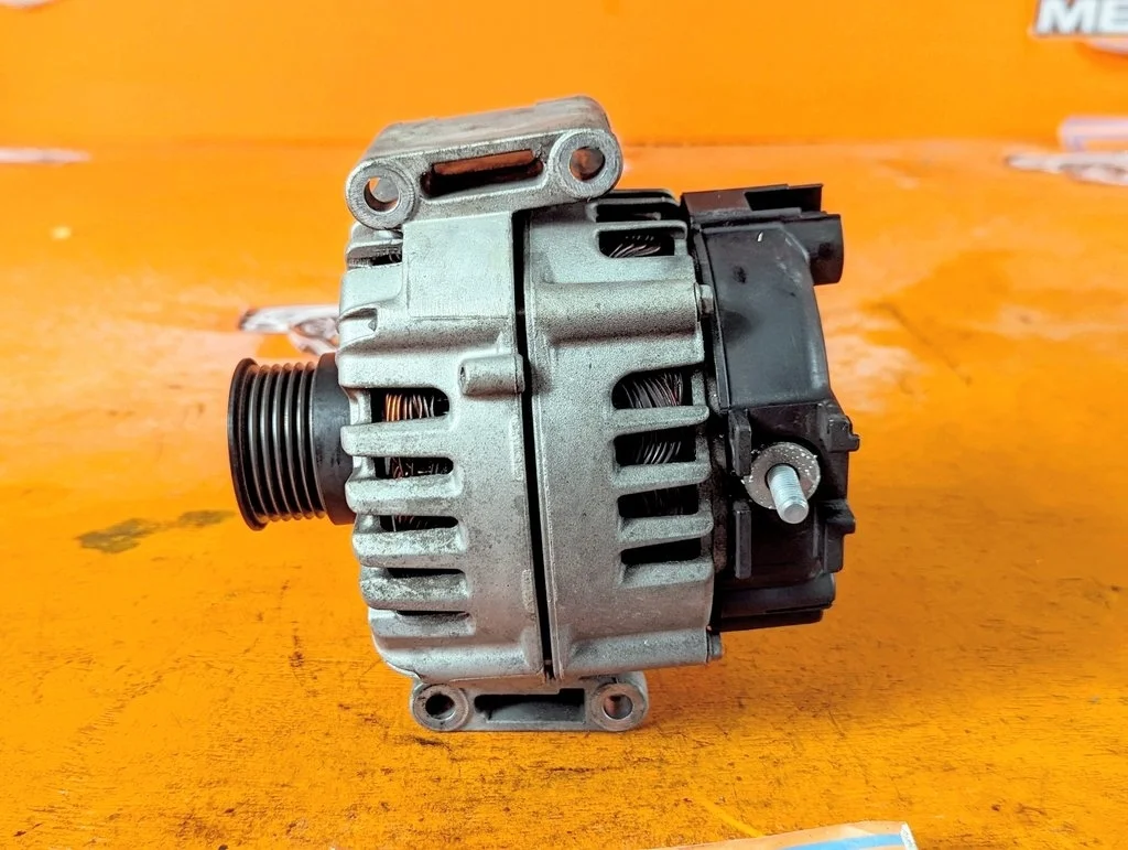 Генератор Mercedes-Benz