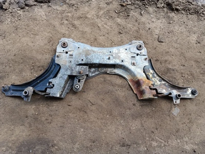 Балка подмоторная Renault Megane 2005 , LM05