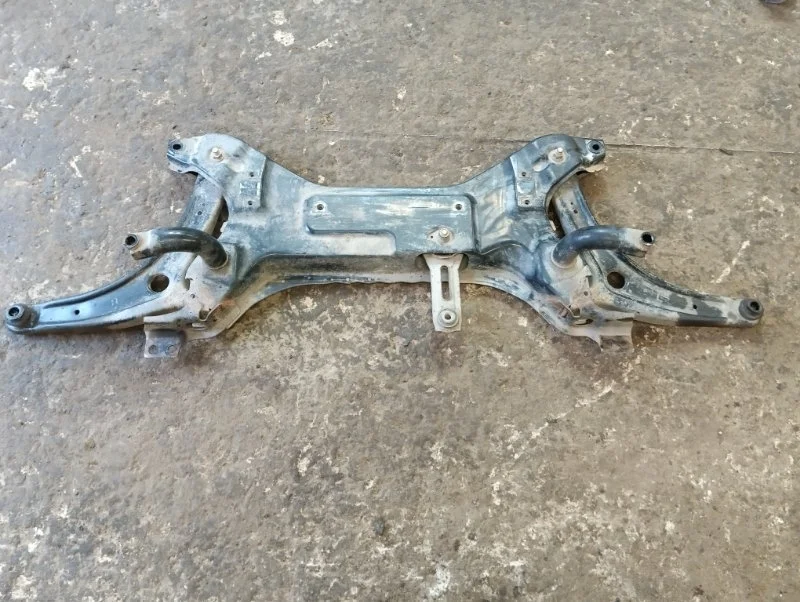 Балка подмоторная Mitsubishi Outlander 2012 GF7W