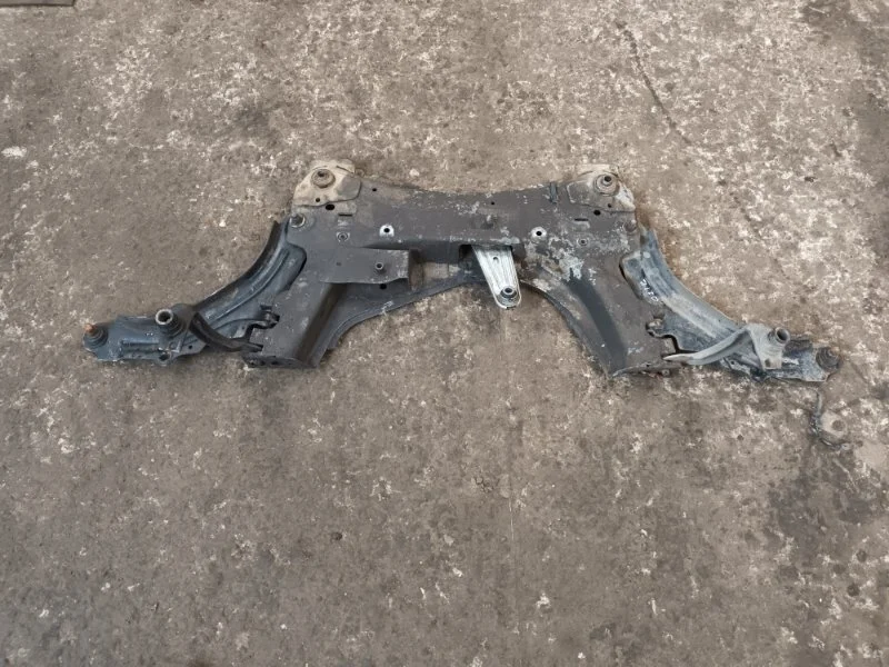 Балка подмоторная Renault Megane 2008