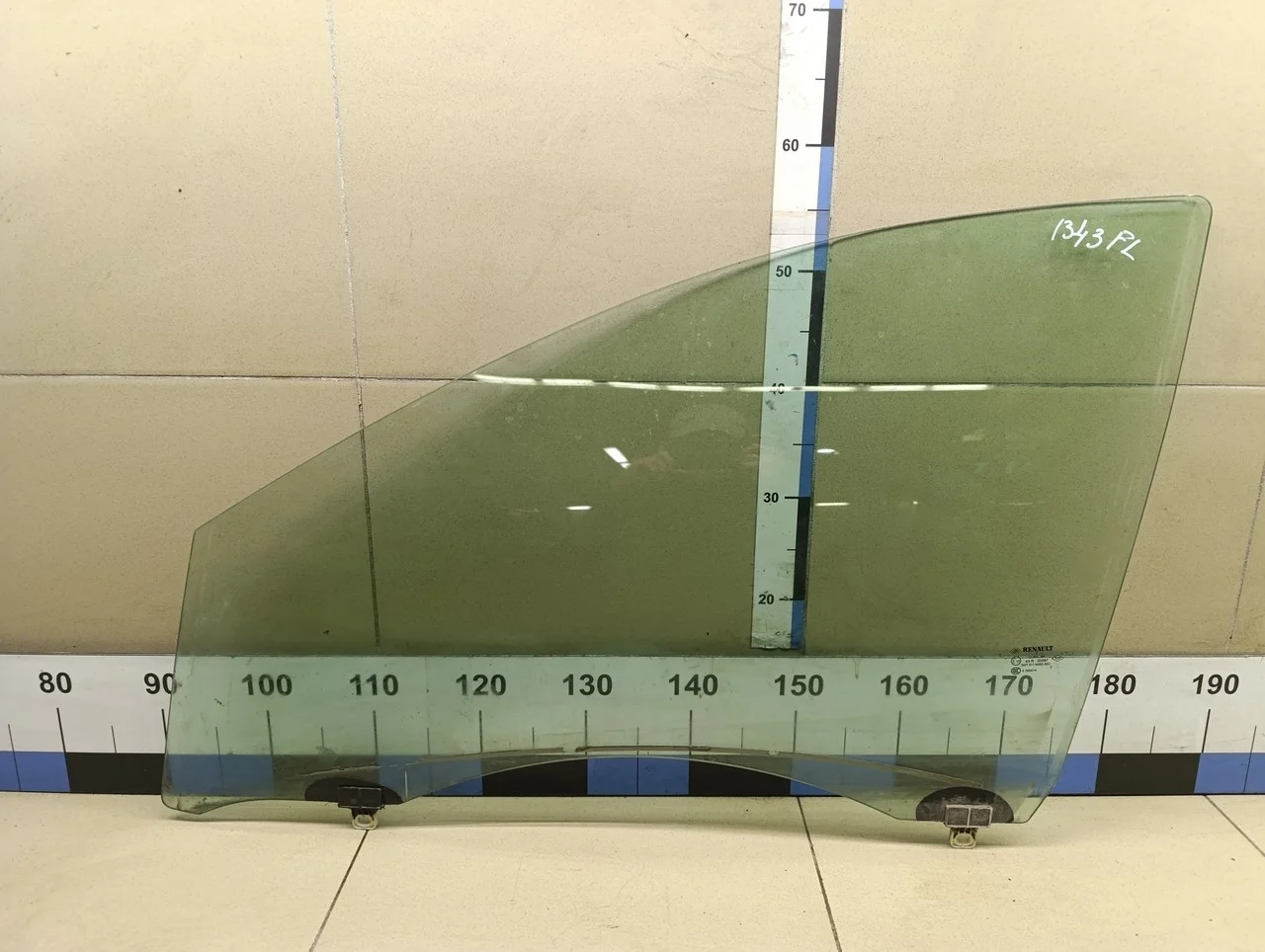 Стекло двери передней левой Fluence 2010>