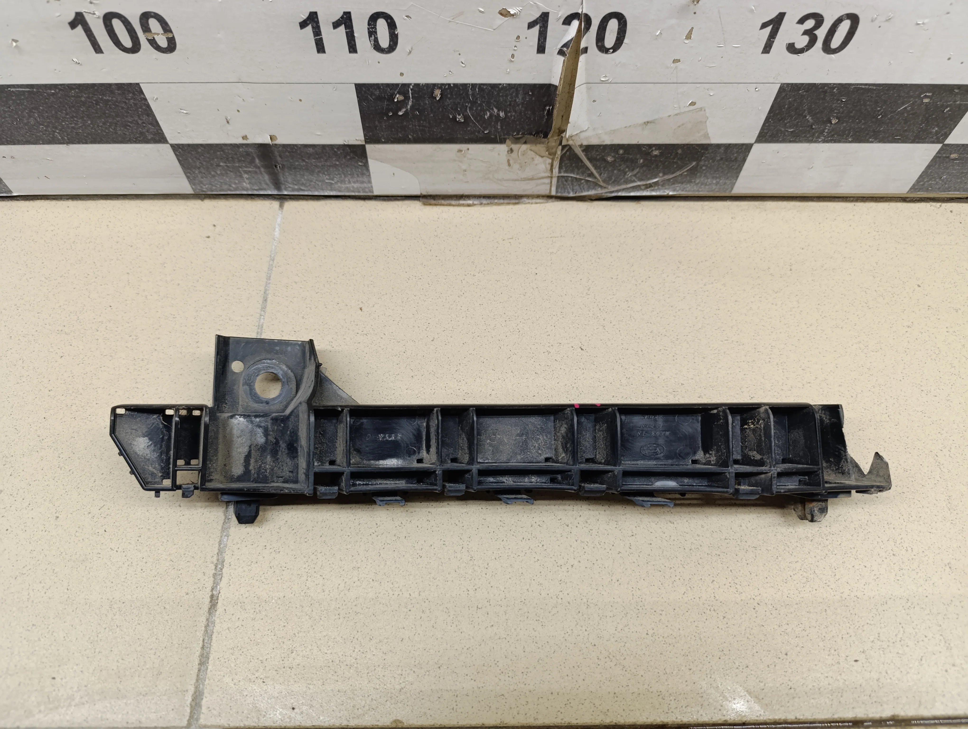 Направляющая переднего бампера правая Forester (S12) 2008-2012