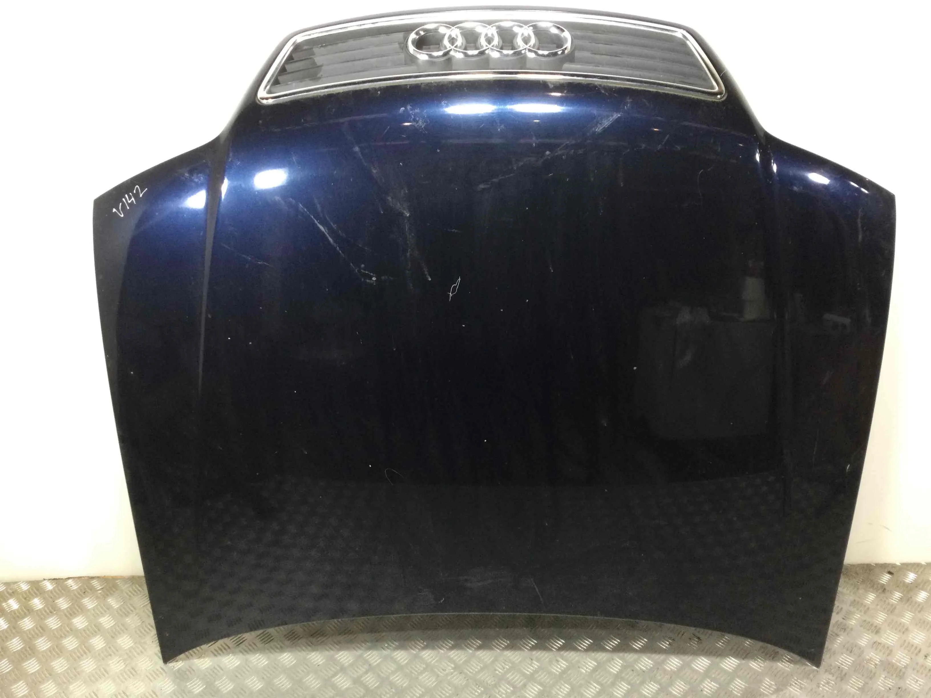 Капот Audi A6 C5/4B (1997-2004) дизель 2.5 TDI Механика Седан