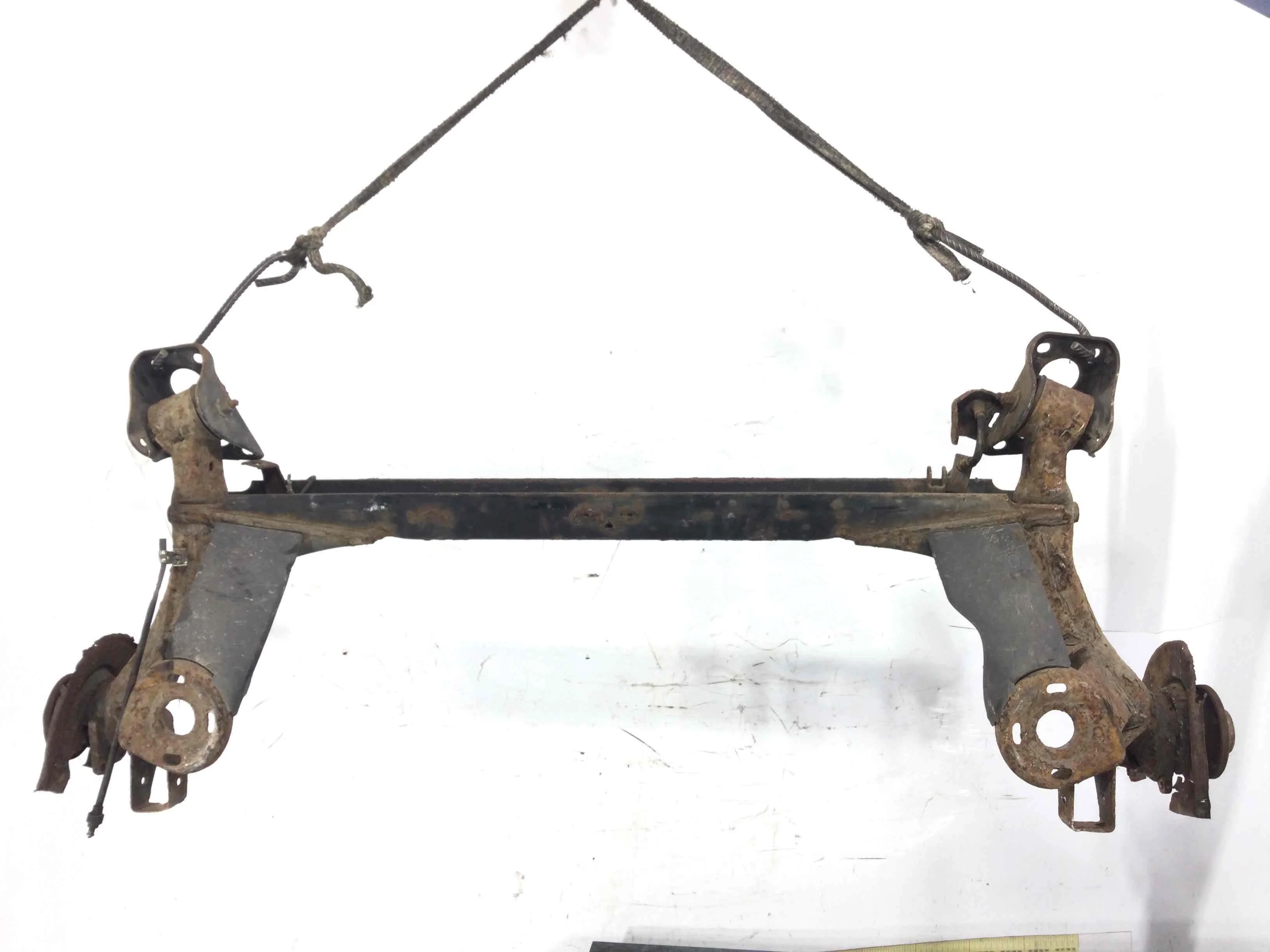 Балка подвески задняя Volkswagen Golf 4 поколение (1997-2004) бензин 1.6 i Механика Х/б