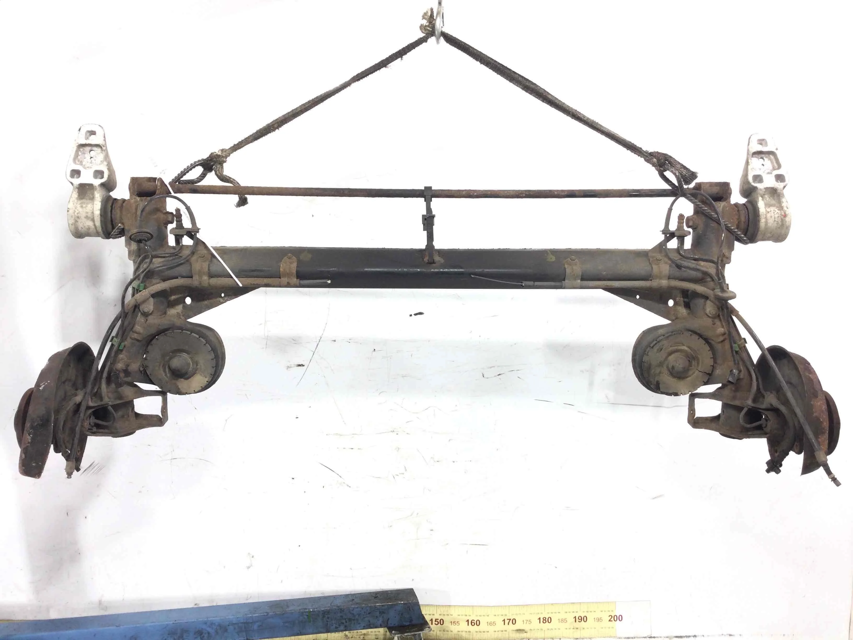 Балка подвески задняя Volkswagen Passat B5 (1996-2000) бензин 1.6 i Механика Универсал