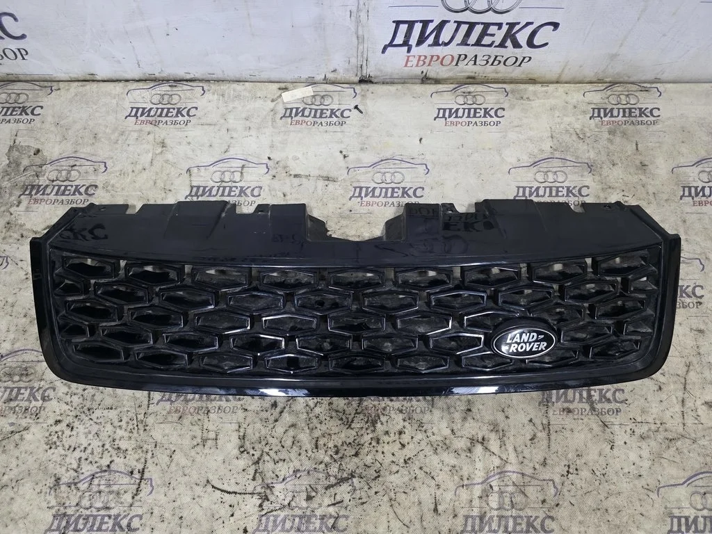 решетка радиатора Land Rover Discovery Sport - -