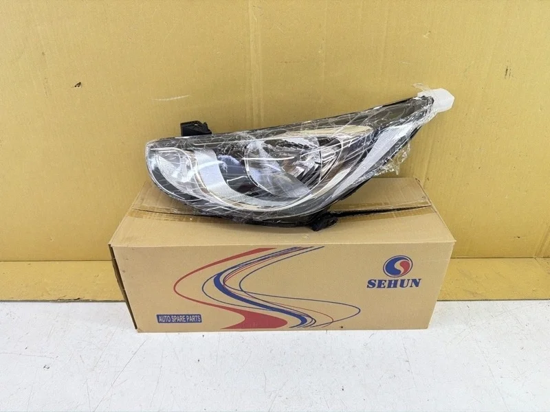 Фара Hyundai Solaris 2010-2014