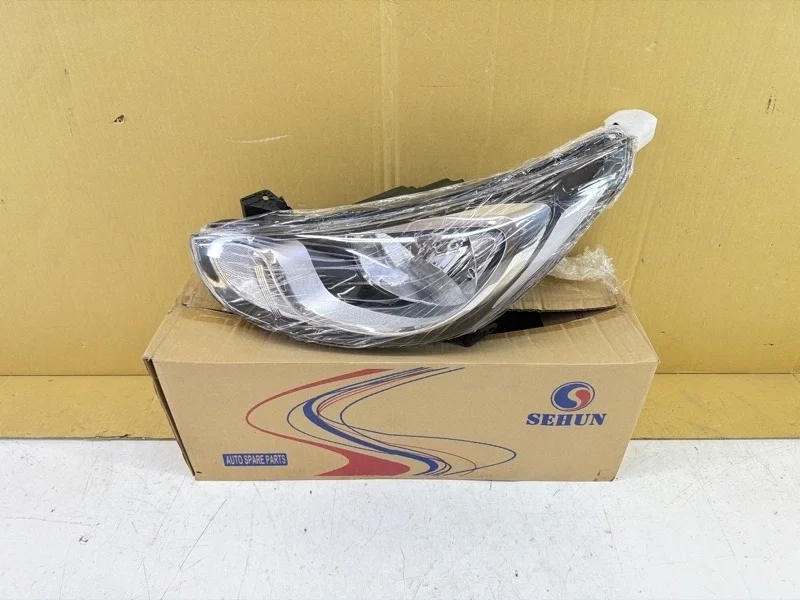Фара Hyundai Solaris 2010-2014