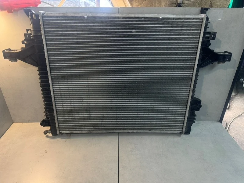 Радиатор охлаждения двигателя Volvo XC90 2006 31293550 1 B5254T2