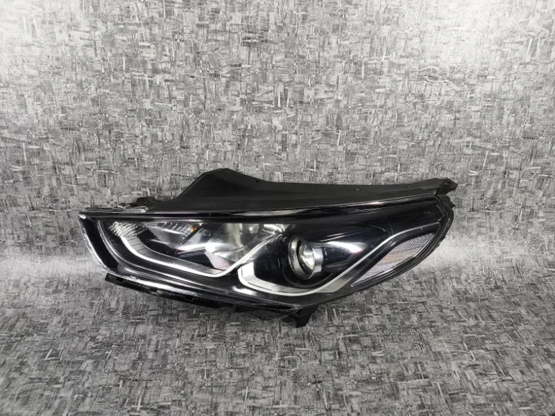 Фара левая Hyundai Sonata LF