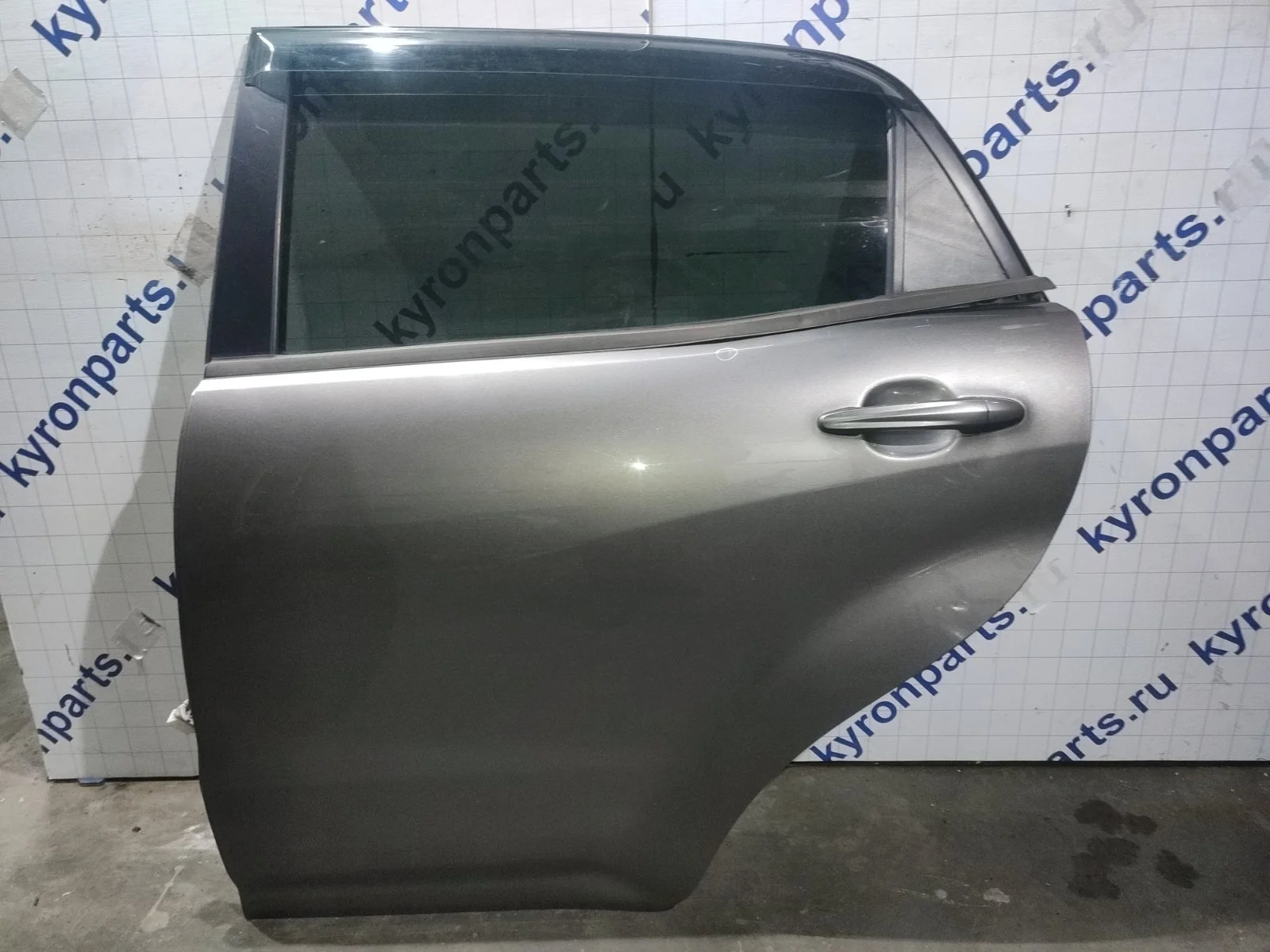 Дверь SsangYong Actyon 2011 C200