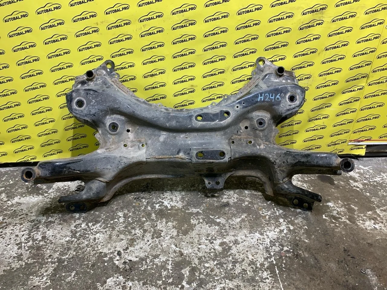 Балка подвески передняя (подрамник) Toyota Rav 4 (CA40) (2012-2019) 2013 5120112441 2.2 D 2ADFTV