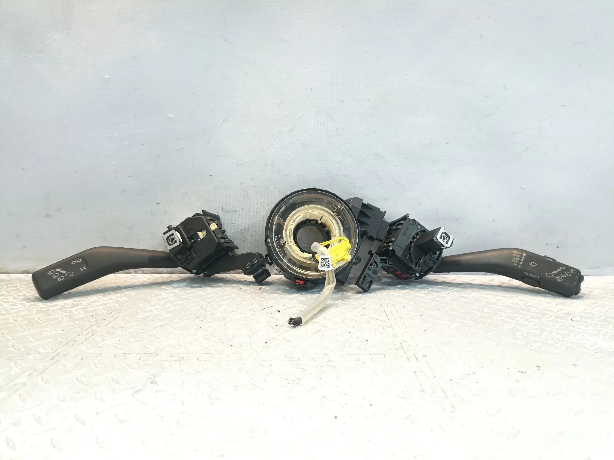 ГИТАРА AUDI VOLKSWAGEN SEAT SKODA 1K0959653C