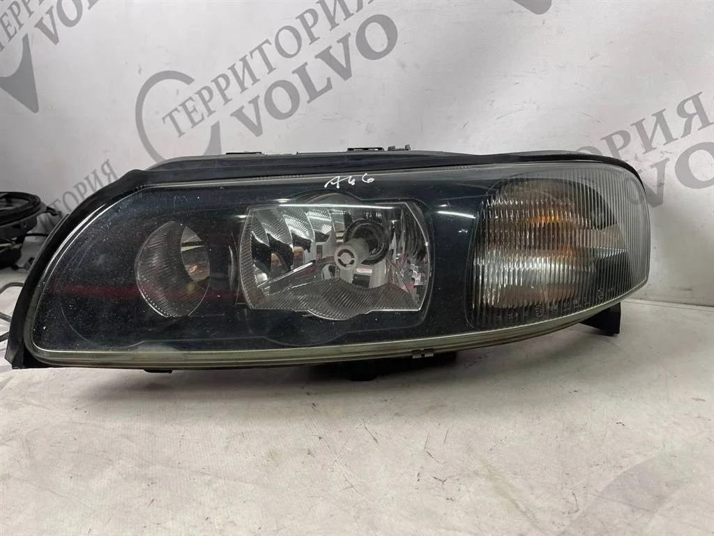 Фара левая ксенон VOLVO S60 2000-2009