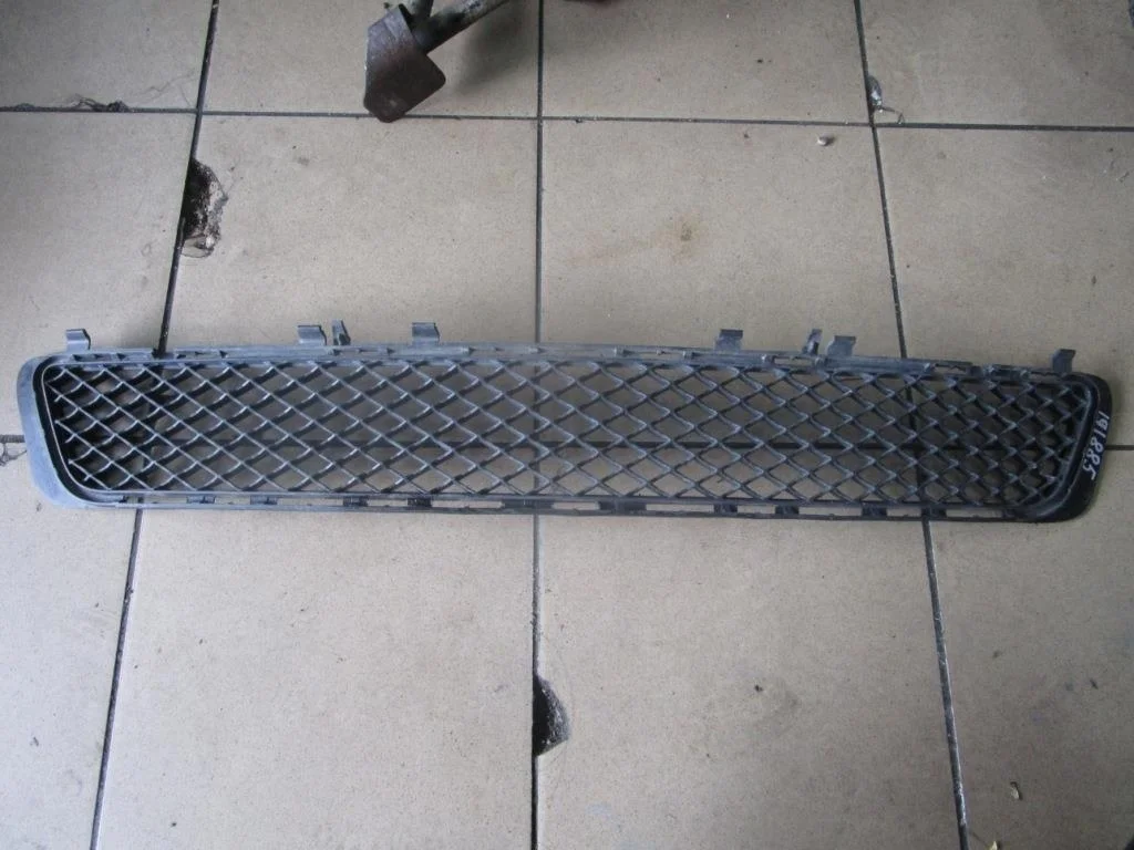 Решетка в бампер Mercedes-Benz