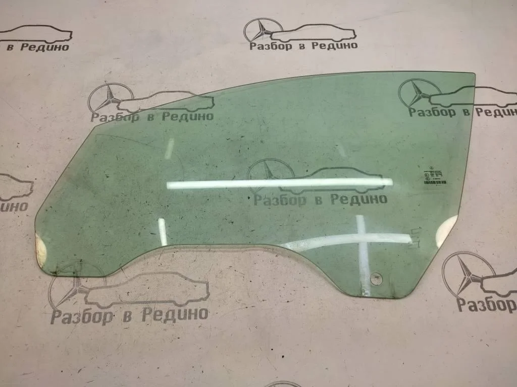 Стекло переднее левое Mercedes-Benz